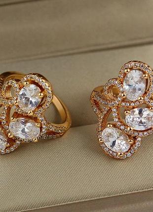 Кільце xuping jewelry перстень завитки з трьома великими каменями р 17 золотисте