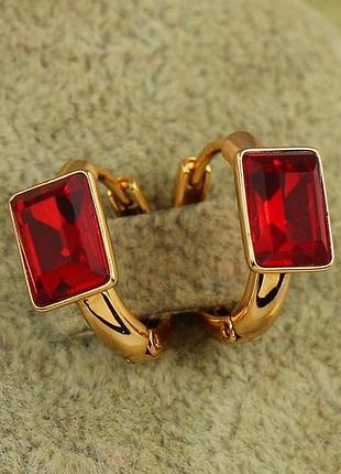 Серьги xuping jewelry красный прямоугольник сваровски 1,5 см золотистые