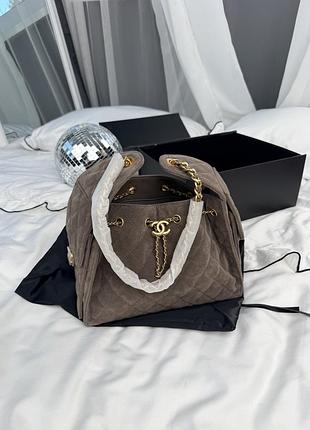 Chanel 25 small handbag taupe suede with gold hardware 26x20