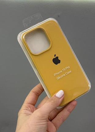Чехол-накладка с микрофиброй для айфон 15 pro, чехол silicone case с микрофиброй для iphone 15 pro (желтый)