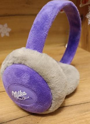 Пухнасті теплі зимові навушники milka фіолетові з сірим хутром