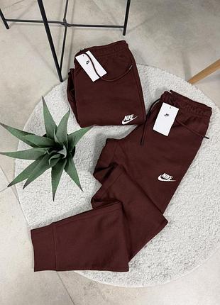 Спортивні штани від nike