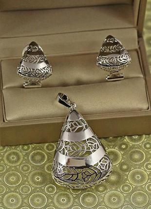 Набір xuping jewelry трикутник з квітковим різбленням сріблястий
