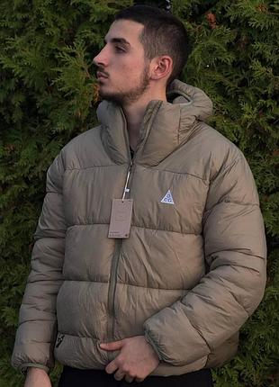 Пуховик nike acg зелений