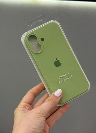 Чехол-накладка с закрытой камерой для айфон 17, чехол silicone case с микрофиброй для iphone 17 (зеленый)