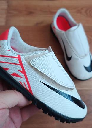 Оригінальні сороконіжки nike   p28.5 довжина устілки по факту  18.5см