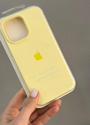Чехол-накладка с микрофиброй для айфон 16 pro max, чехол silicone case с микрофиброй для iphone 16 pro max (лимонный)