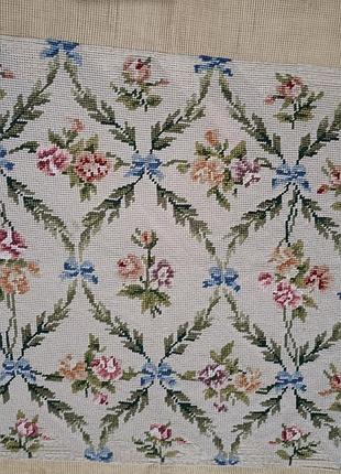 Панно вишите квіткове 2