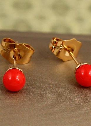 Сережки гвоздики xuping jewelry червоні перли 5 мм золотисті