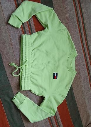 Продам укороченный свитшот. tommy