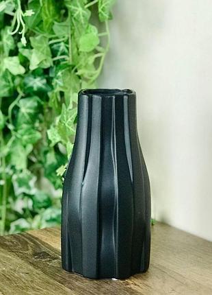 Ваза yanan черный малая керамика h20*10,5*6,5см