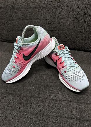 Кросівки жіночі nike 4