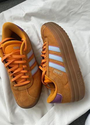 Кросівки унісекс adidas samba помаранчеві