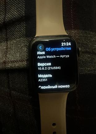 Продам часы apple watch se 40 mm 7