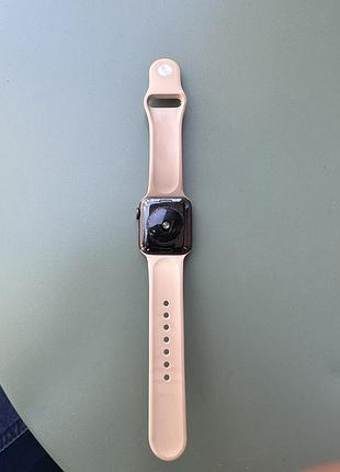 Продам часы apple watch se 40 mm 3