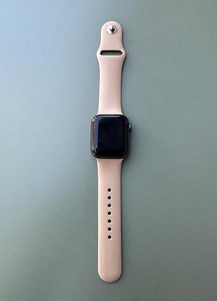 Продам часы apple watch se 40 mm