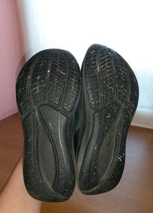 Кроссовки nike. размер 28.5 4