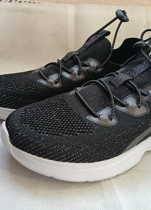 Комфортні спортивні кросівки tex, 39р