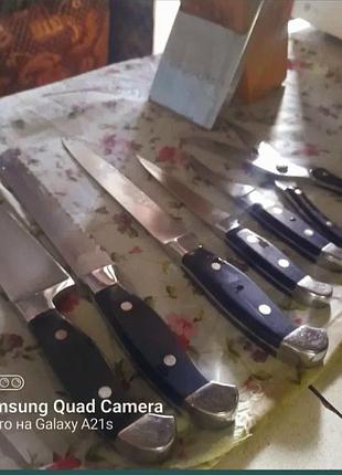 Набір кухонних ножів berghoff (5 ножів, 1 ножиці , 1 підставка)