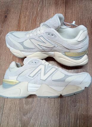 Кросівки унісекс new balance білі текстиль зі шкірою