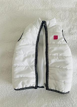 Костюми та комплекти для дівчаток calvin klein жилетка біла 3-4 р.