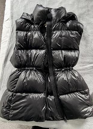 Пухова жилетка h&m