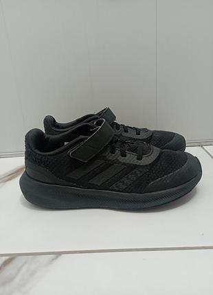 Отличные кроссовки от adidas 34 р. (21,5 см)