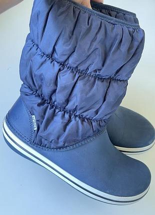 Гумові чоботи жіночі crocs women's winter puff boot темно-сині
