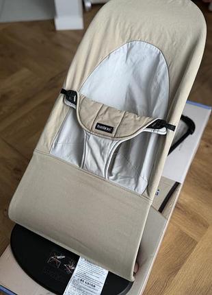 Шезлонг babybjörn bliss cotton бежевий