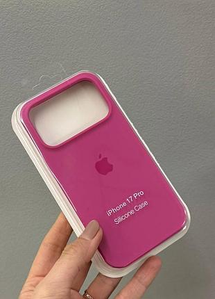 Чехол-бампер для айфон 17 про, чехол silicone case с микрофиброй для iphone 17 pro (фуксия)