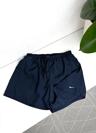 Спортивні шорти nike