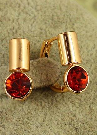 Серьги xuping jewelry модуль с красным камнем сваровски 1,7 см золотистые