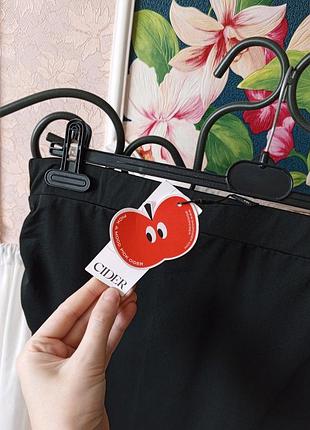 Красива чорна юбка міді cider. 3