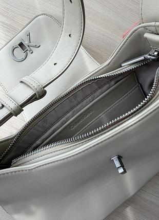 Сумка для жінок calvin klein бежева 3
