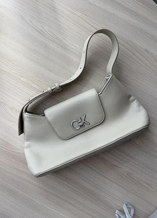 Сумка для жінок calvin klein бежева