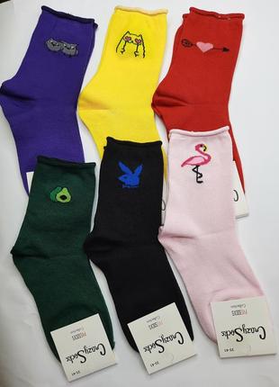 Носки женские высокие цветные с небольшим принтом и оригинальной резинкой crazy socks3 фото