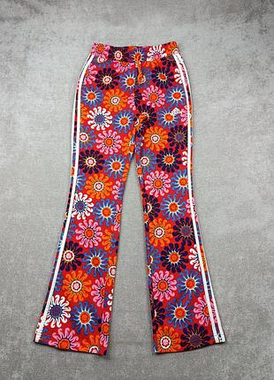 Женские спортивные штаны клешь adidas 
x farm rio pants - beige