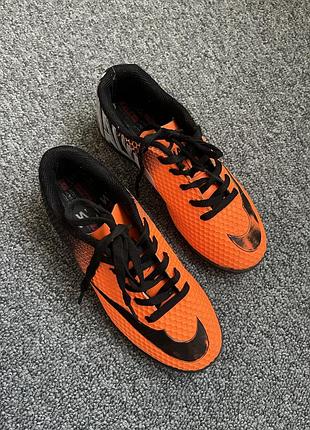 Бутси для хлопчика nike помаранчеві, розмір 32, довжина устілки 21 см