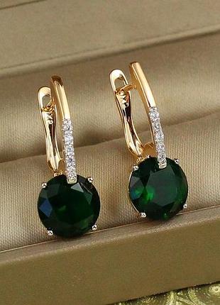 Серьги xuping jewelry стрелка с родием с большим зеленым камнем 2,7 см золотистые