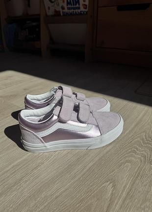Нові кросівки van’s