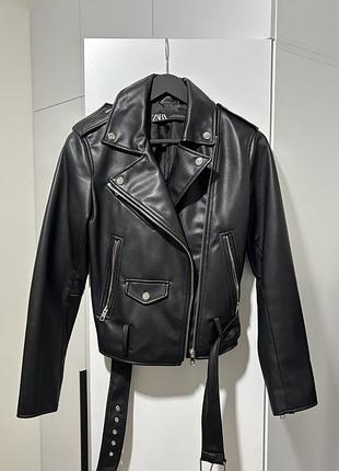 Куртка жіноча zara косуха чорна екошкіра