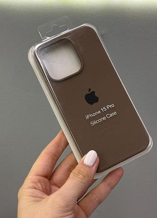 Чехол-накладка с микрофиброй для айфон 15 pro, чехол silicone case с микрофиброй для iphone 15 pro (коричневый)