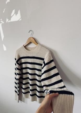 Красивий светр h&m🌿