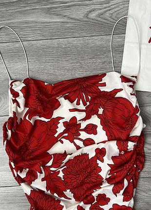 Ефектне боді квітковий принт h&m 2