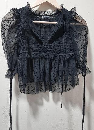 Жіноча блуза zara чорна укорочена з об'ємними рукавами з органзи