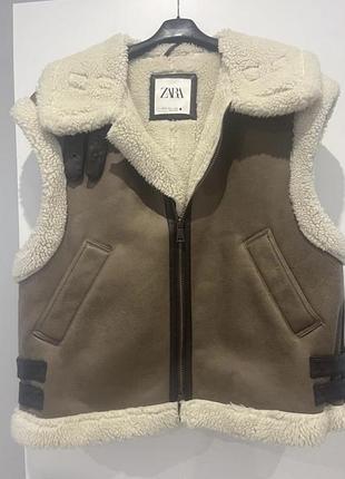 Жилетка жіноча zara з овчиною, коричнева