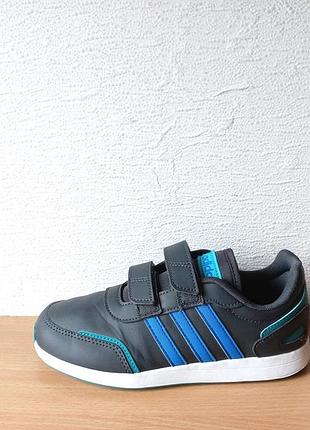 Класні кросівки adidas 34 р. устілка 22 см.
