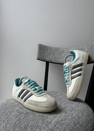 Шкіряні весняні літні стильні трендові кросівки кеди взуття adidas samba og