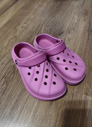 Сабо для дівчинки crocs рожеві, довжина устілки 22 см