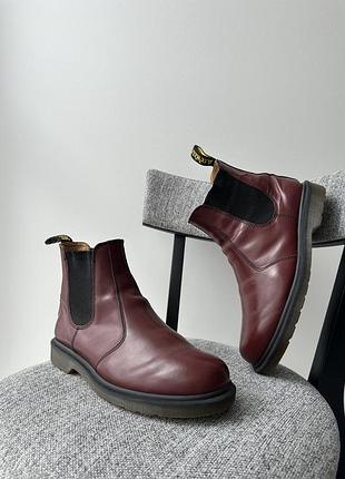 Чоловічі бордові ботинки челсі шкіряні черевики туфлі взуття dr martens